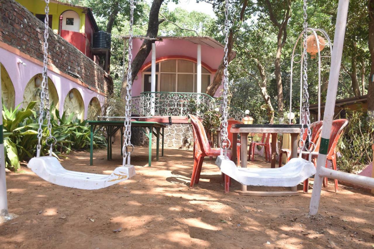 Green Hill Resort Matheran Extérieur photo